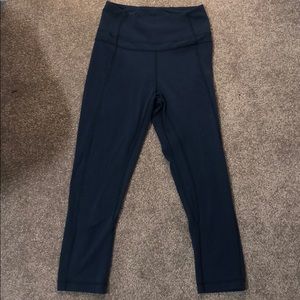 Lulu lemon pushing limits crops Navy Blue